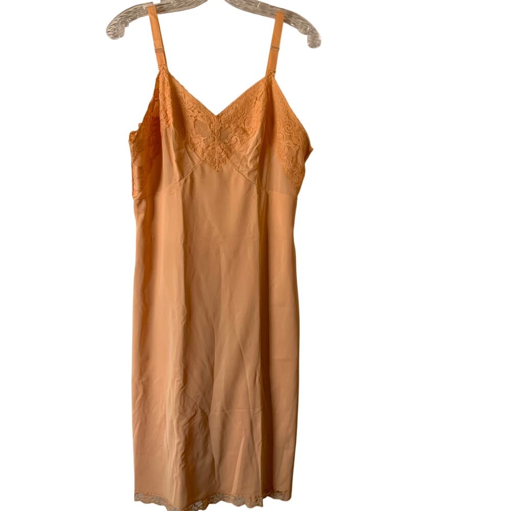 Vtg 70s Vassarette Womens Small Slip Dress Nightgown Chemise Peach Orange Lace